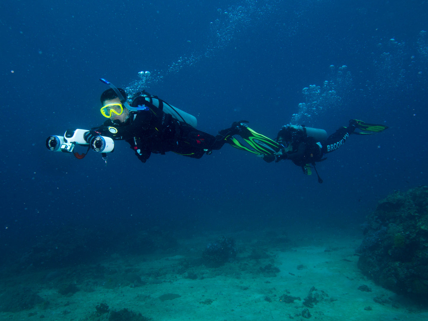 Mix Dual-Motor Underwater Scooter 3.4mph