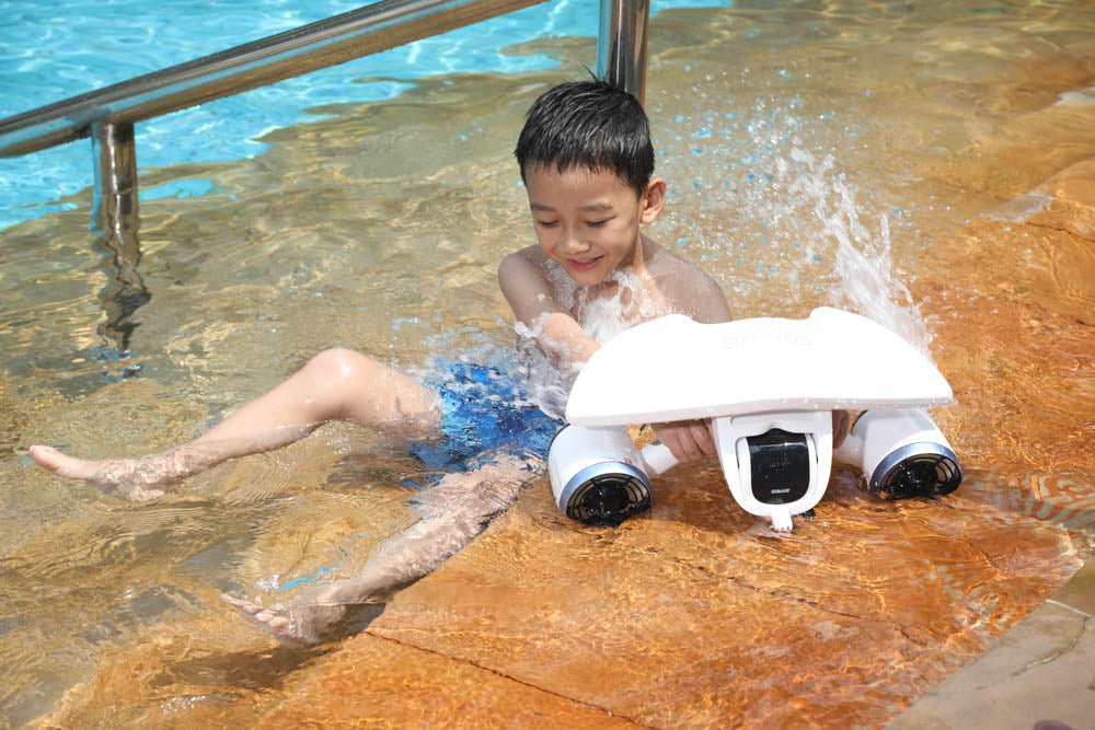 Mix Dual-Motor Underwater Scooter 3.4mph