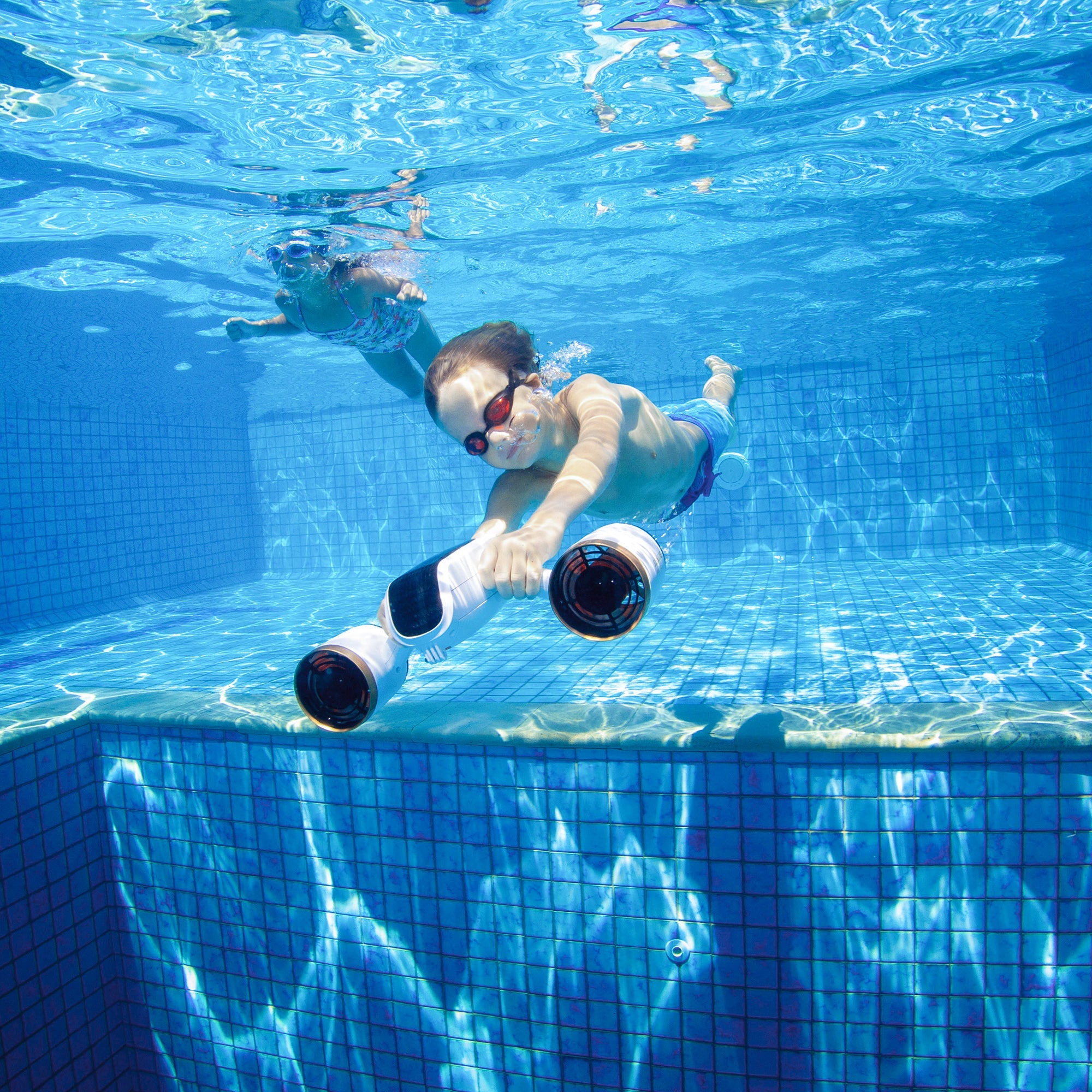 MixPro Dual-Motor Underwater Scooter 4.0mph