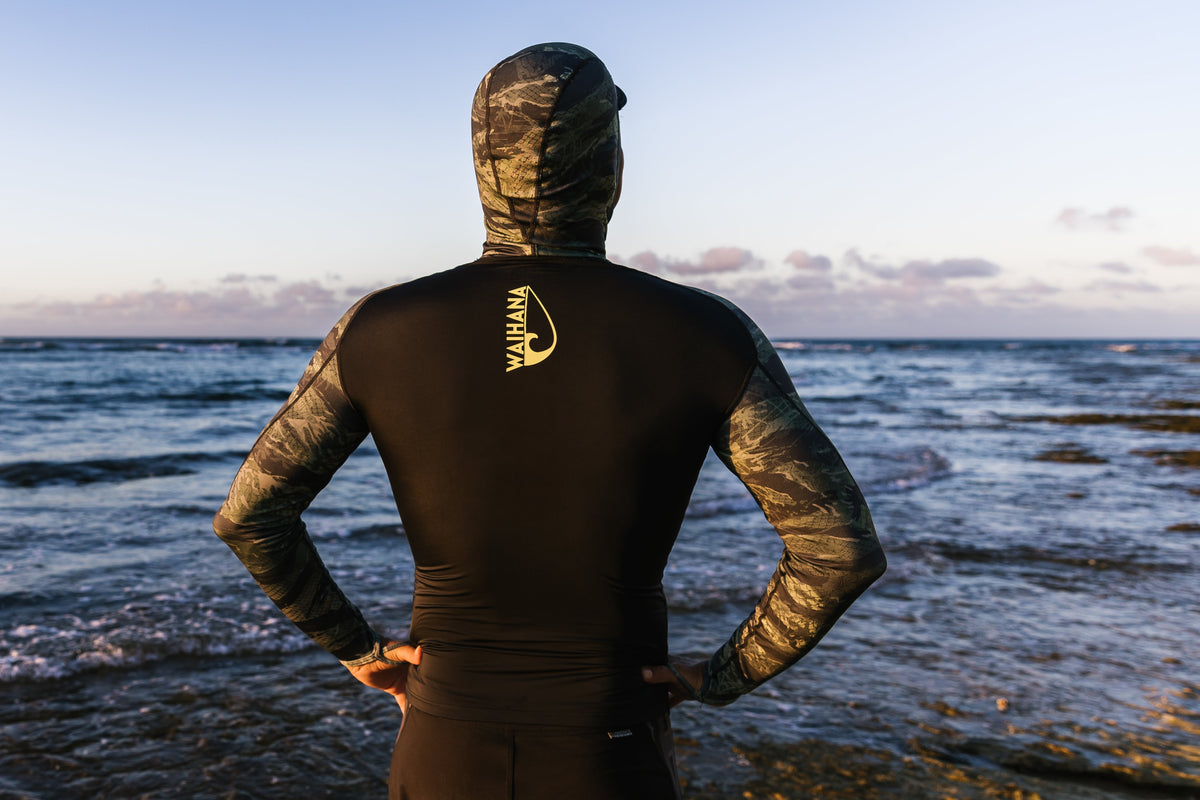 Tropicam Hooded Surf Rashguard 19