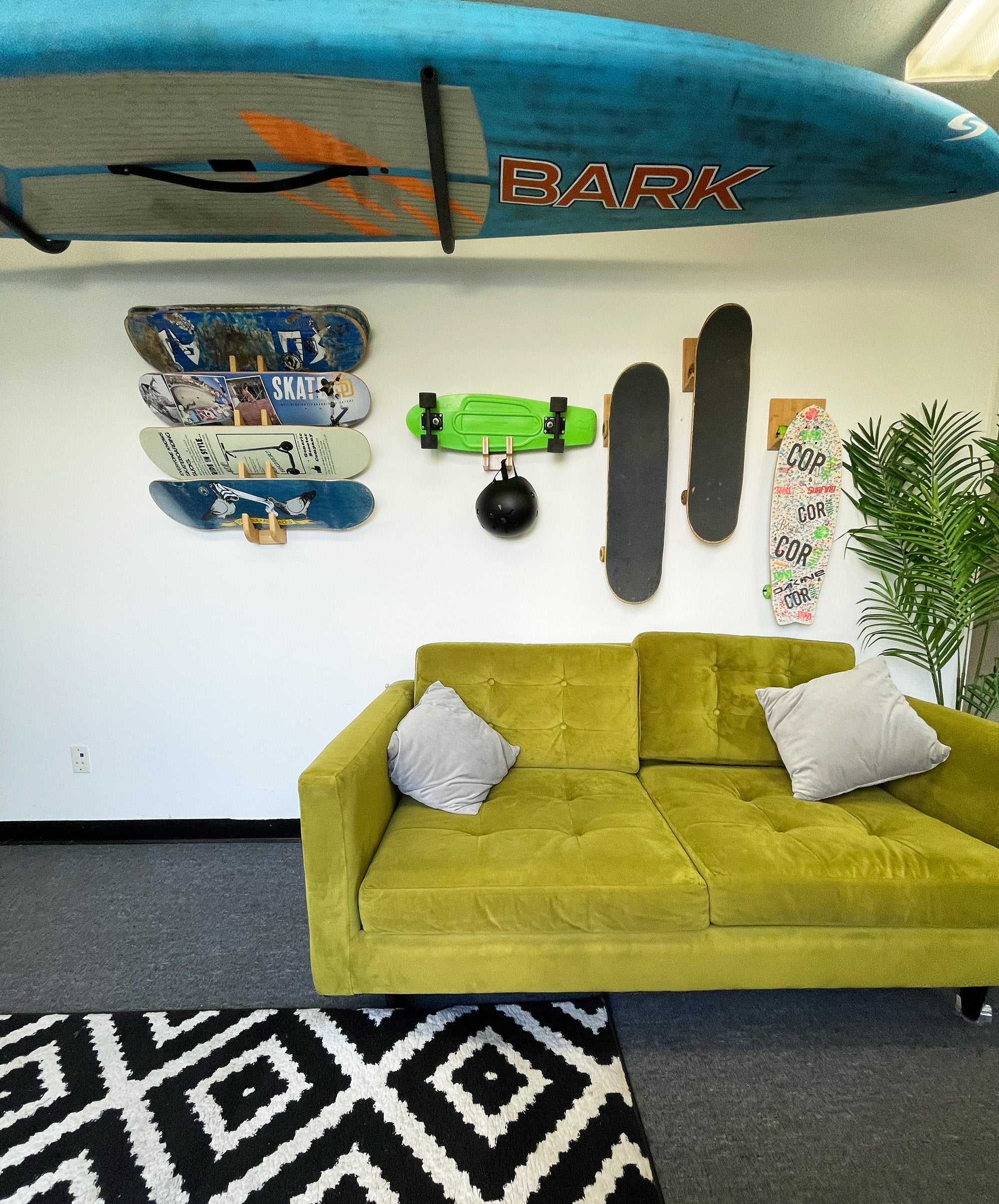 Bamboo Skate Snowboard Wall Rack 9