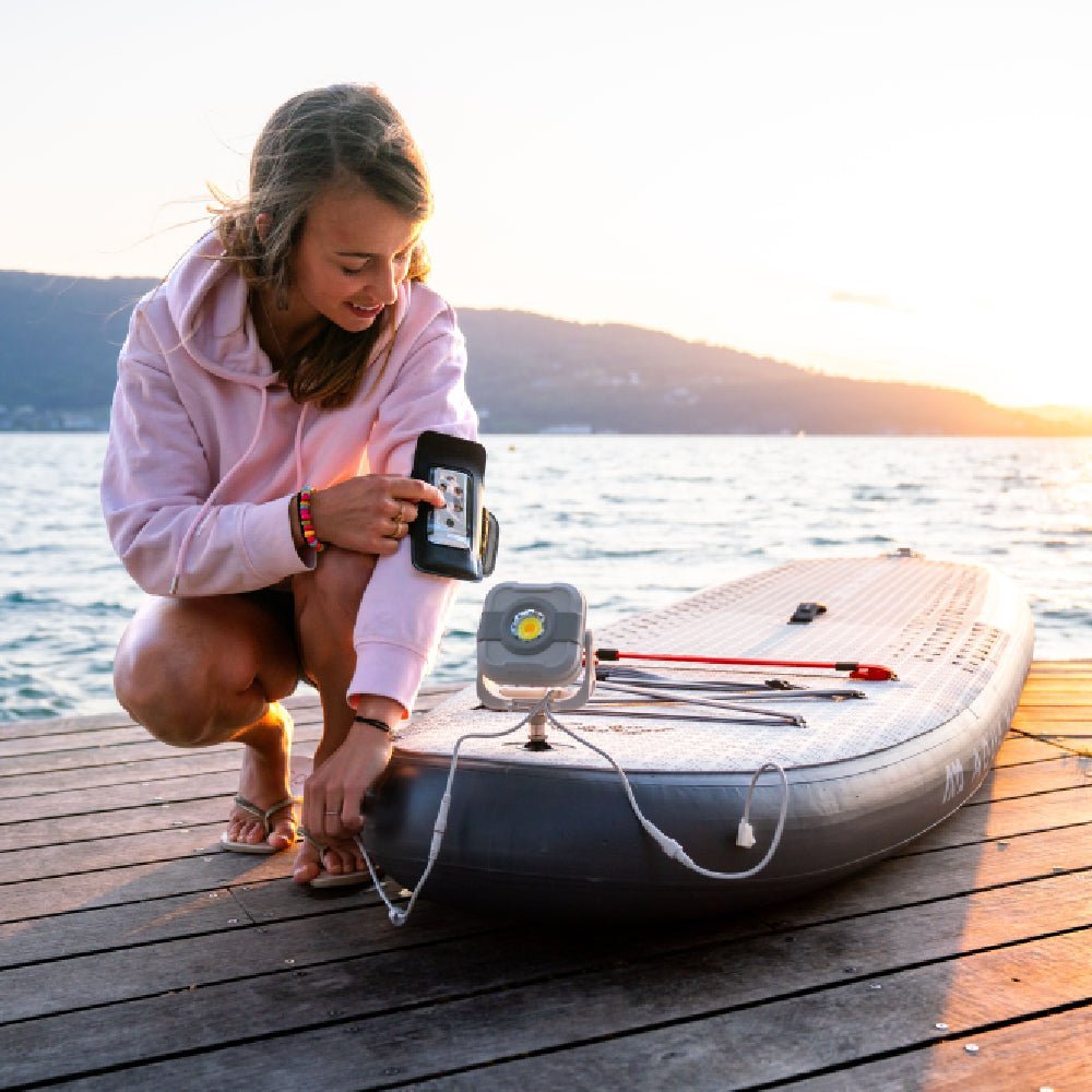 Aqua Marina Glow Bt 24Gl All Around Isup With Ambient Light System And Safety Leash 10Ft Sak48269 157547